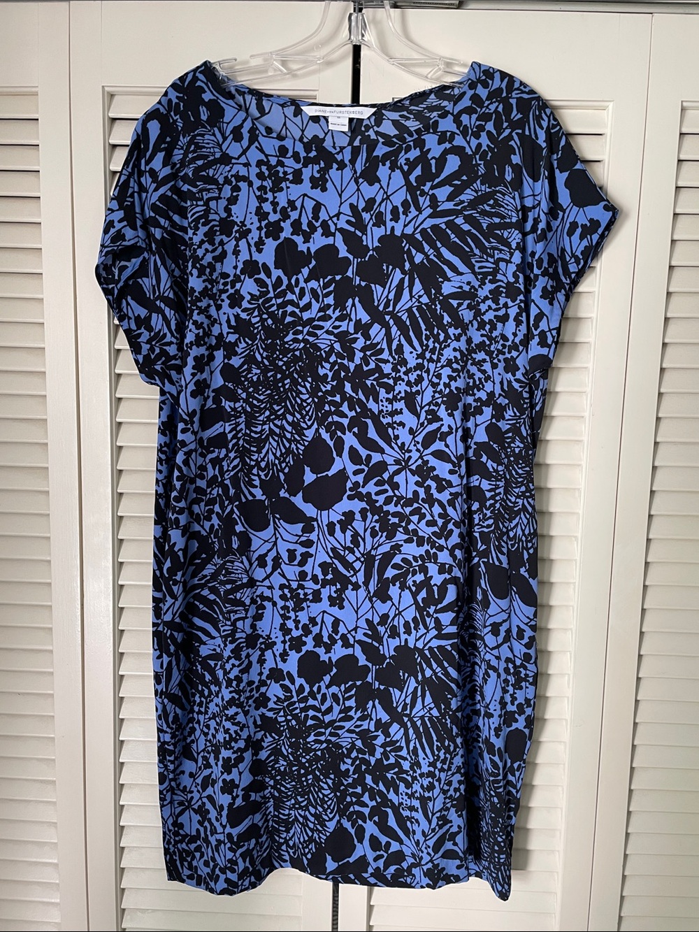 Diane Von Furstenberg Harriet Periwinkle/ Black Floral Print Sheath Dress Sz M